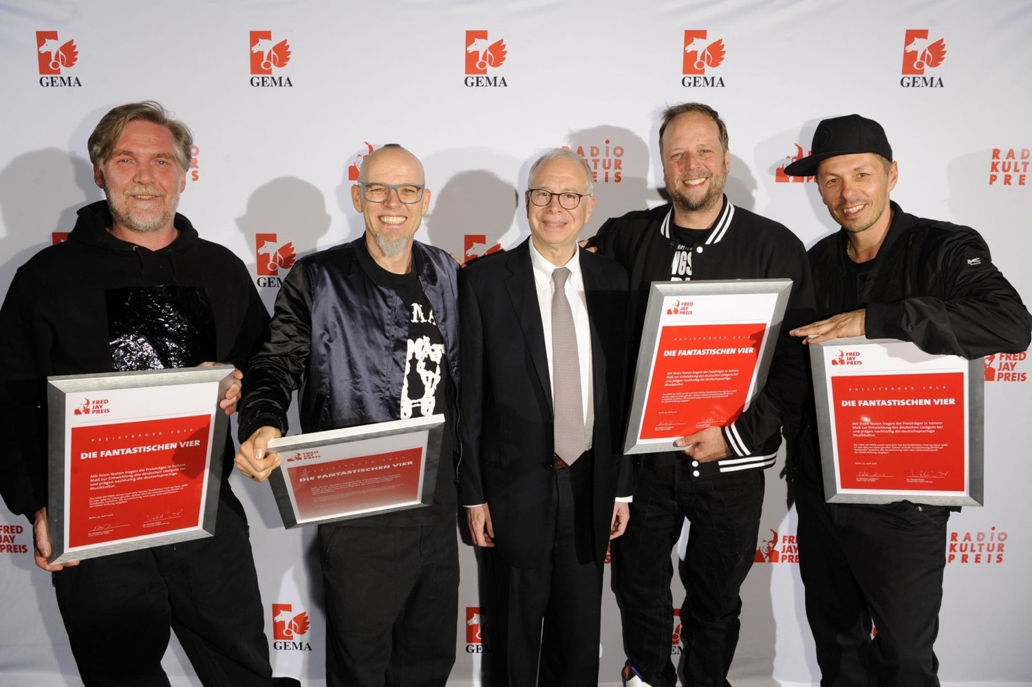 Die Fantastischen Vier mit ihrer Auszeichnung